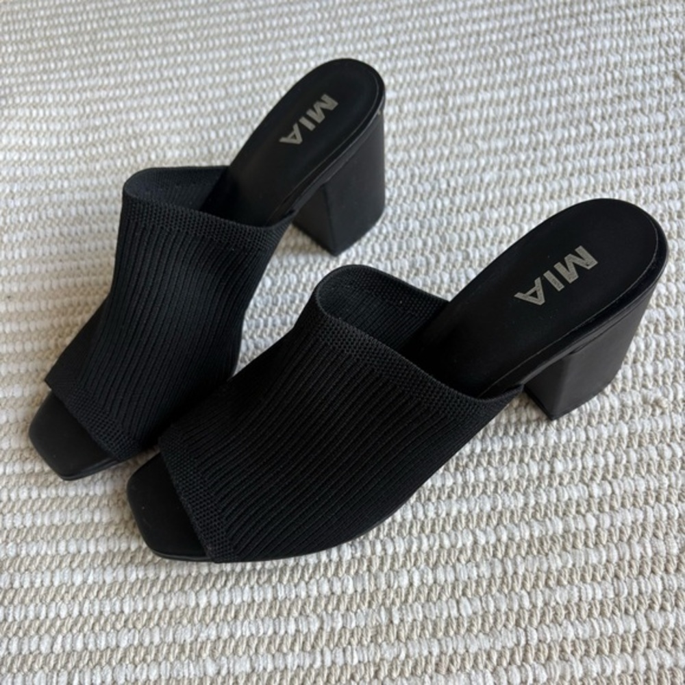 Mia Patina Block Heel Slip On Sandals 8.5 modern minimalist comfortable